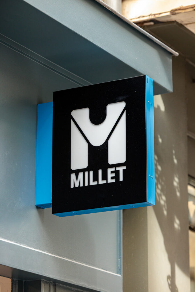 enseigne millet rue de la paix à nantes